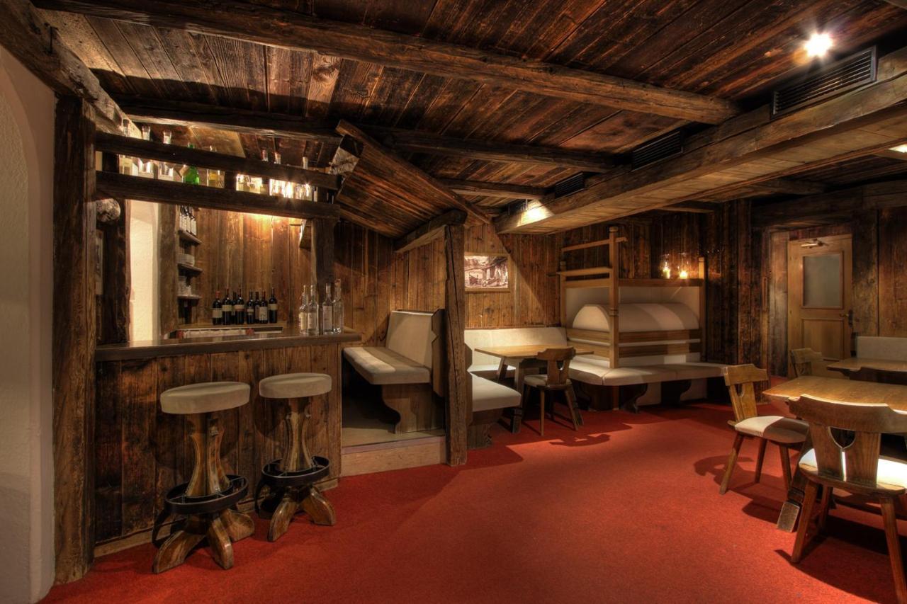 Hotel La Tambra Corvara In Badia Extérieur photo